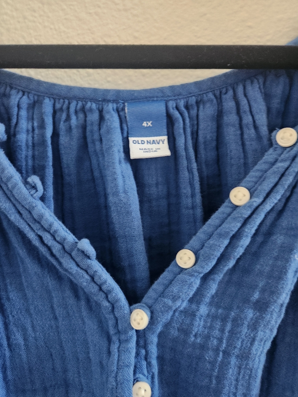 Old Navy Flutter-Sleeve Embroidered Swing Blouse - Picture 3 of 5